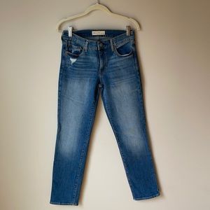 Like New - Gap Real Straight Jeans.